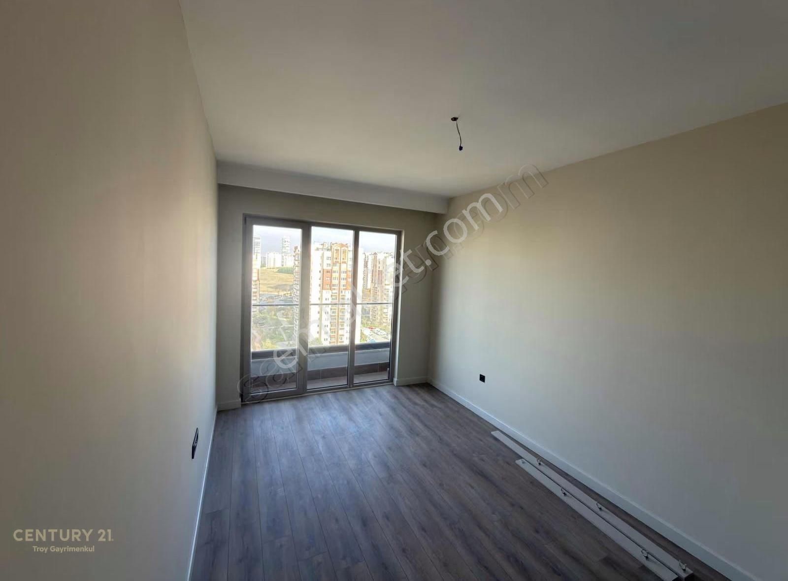 Bordo Yaşamda Oturuma Hazır Dair - Görsel 12