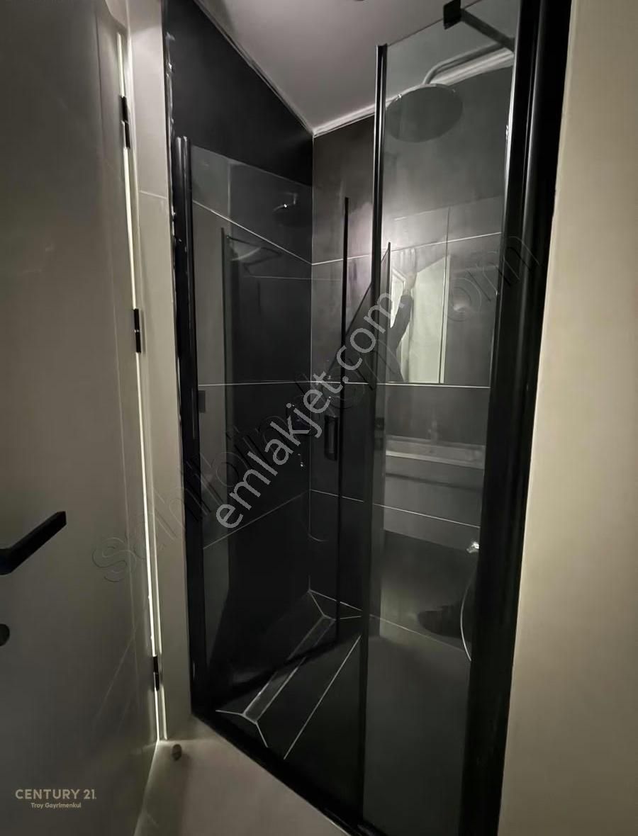 Bordo Yaşamda Oturuma Hazır Dair - Görsel 14