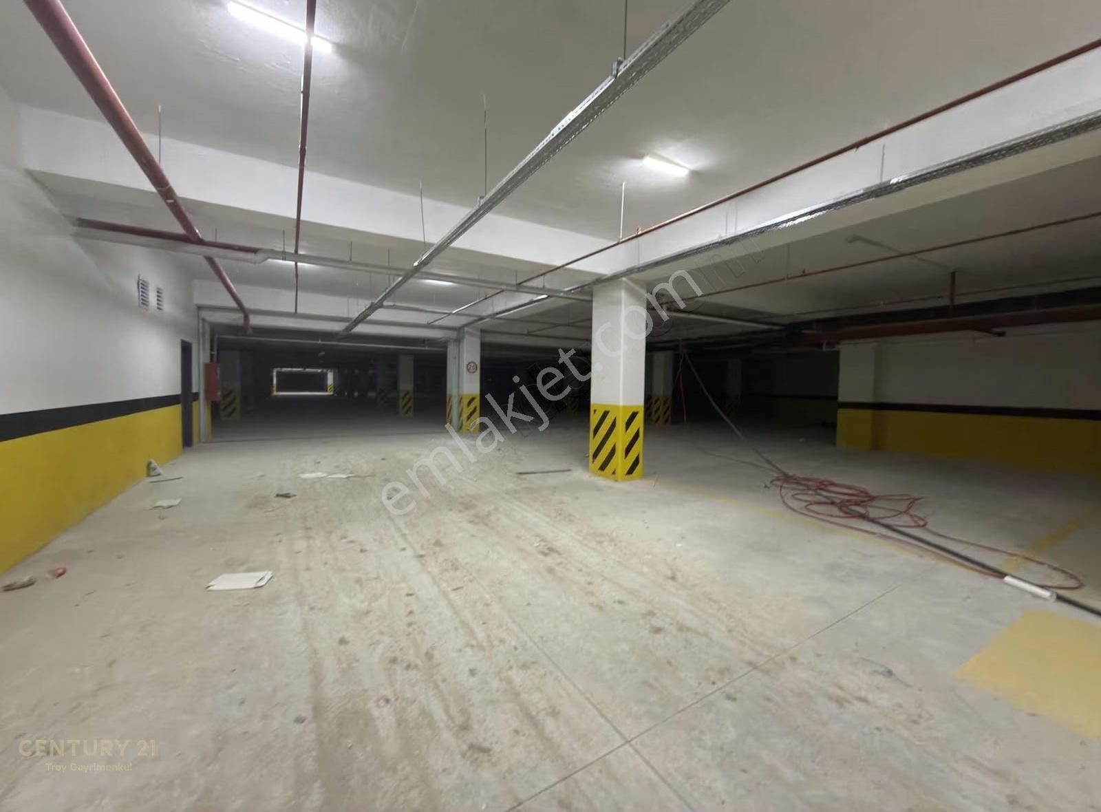 Bordo Yaşamda Oturuma Hazır Dair - Görsel 5