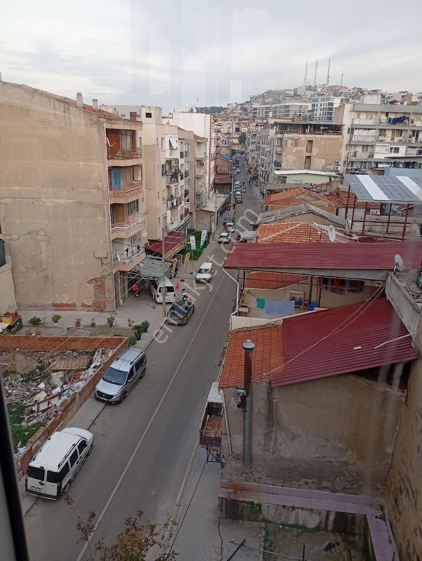 Eşrefpaşa Yapıcıoğlu Deniz Manzaralı 2+1 - Görsel 11