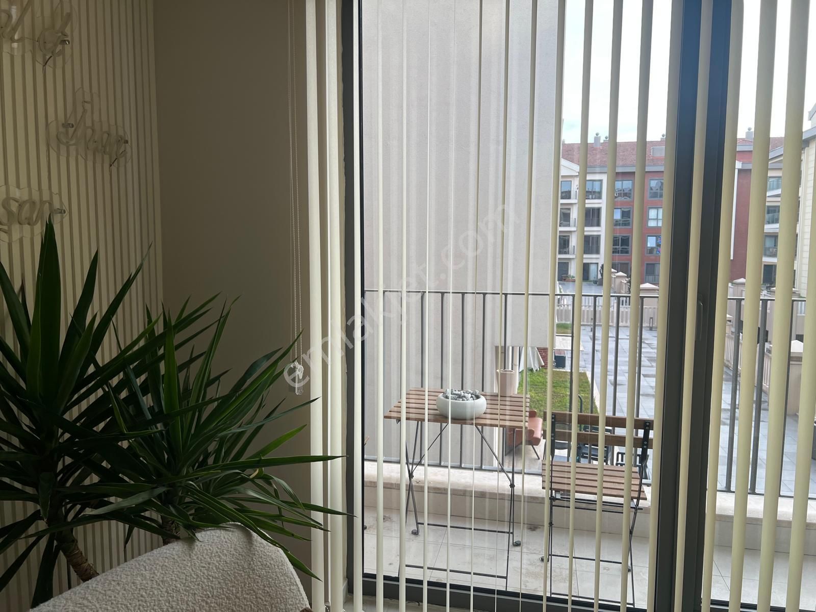 Remax Hür Ülkü Çakar'dan Serdivan Cadde54'de Satılık 1+1 Home/office - Görsel 3