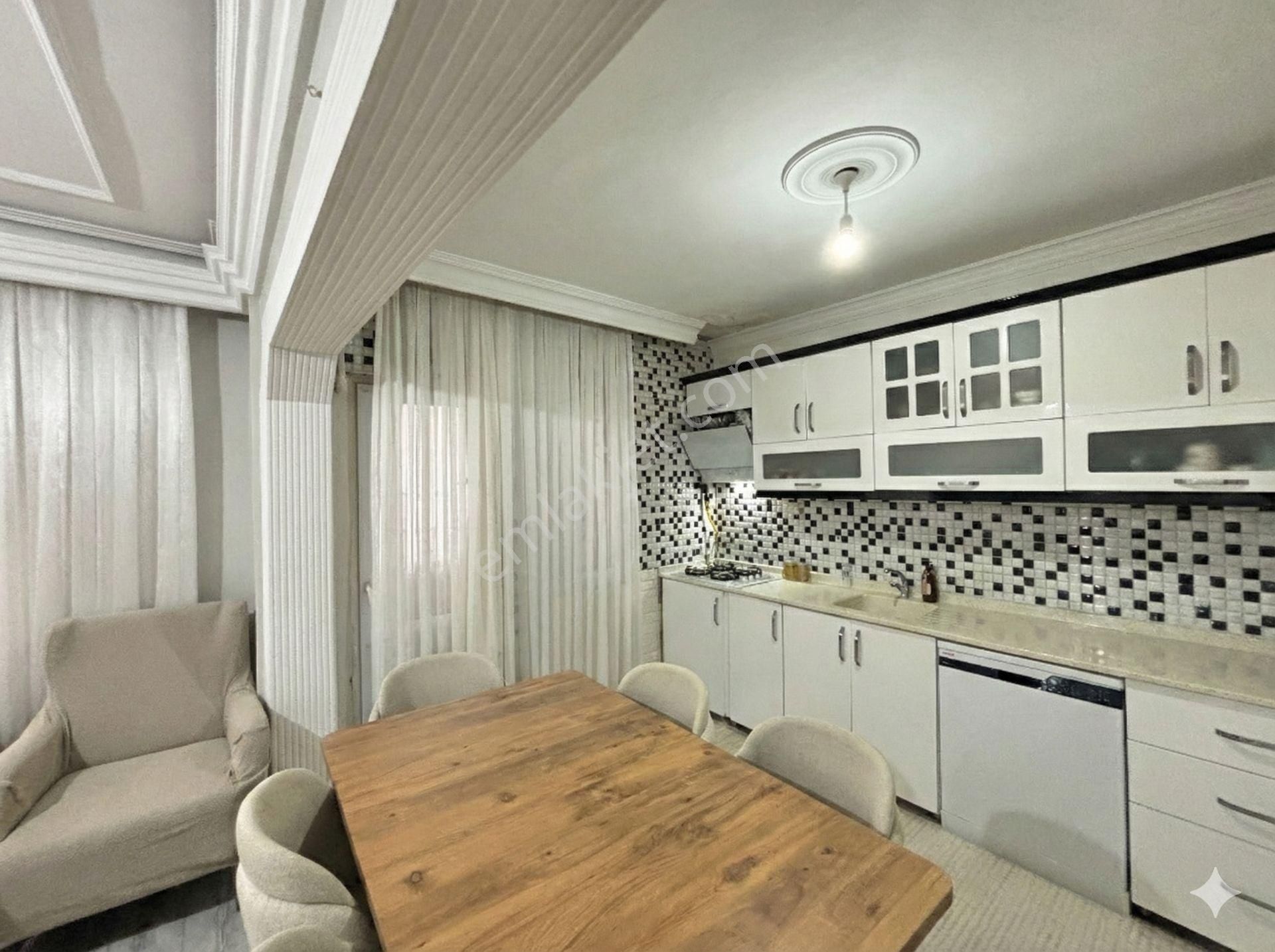 Yalova Çiftlikköy Siteler Mahallesinde Denize 100 Metre2+1 Daire - Görsel 3