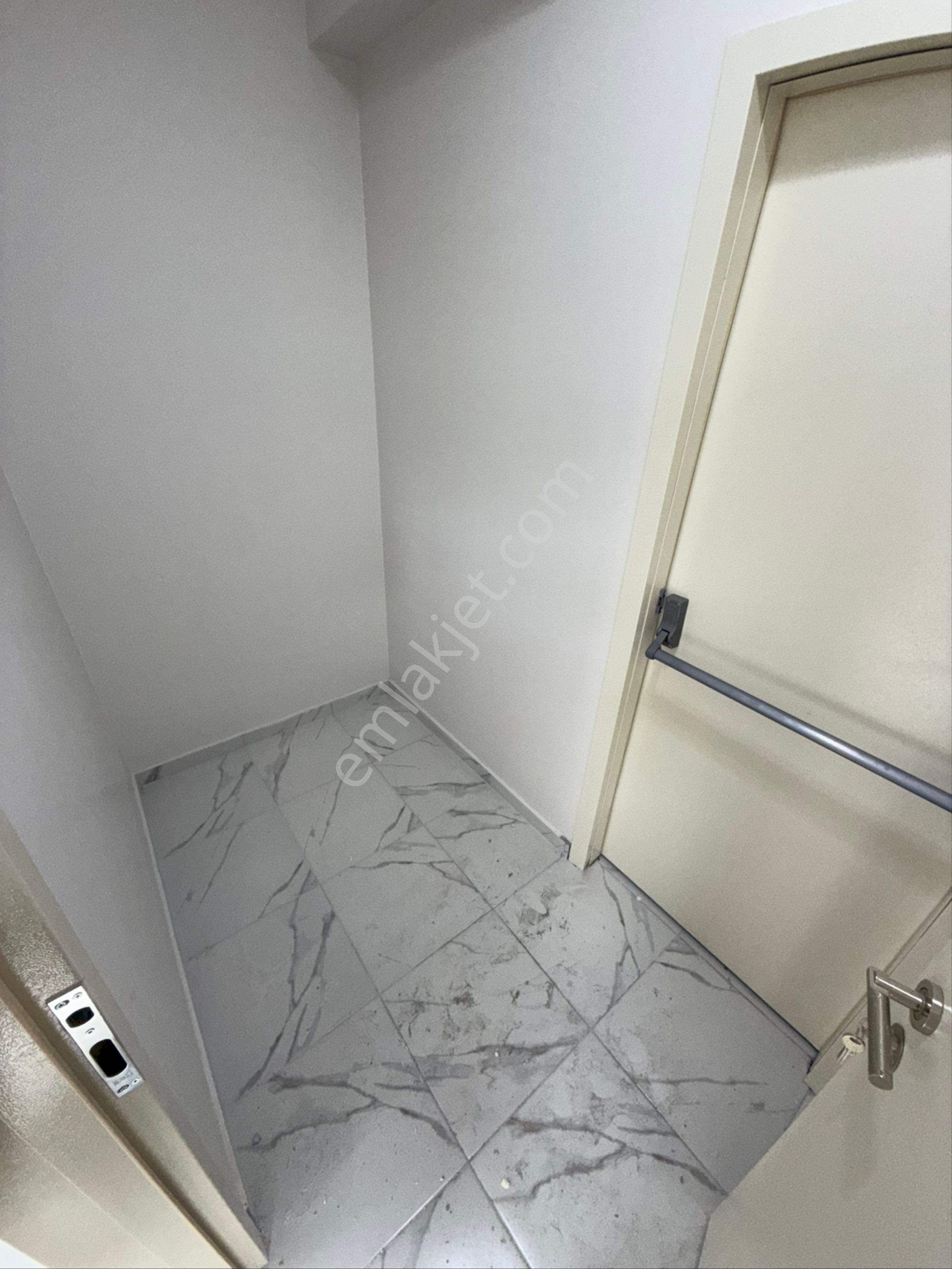 Adress Life Mehmet Akif Elalmış Cad Sıfır 2+1 Ara Kat Otoparklı - Görsel 15