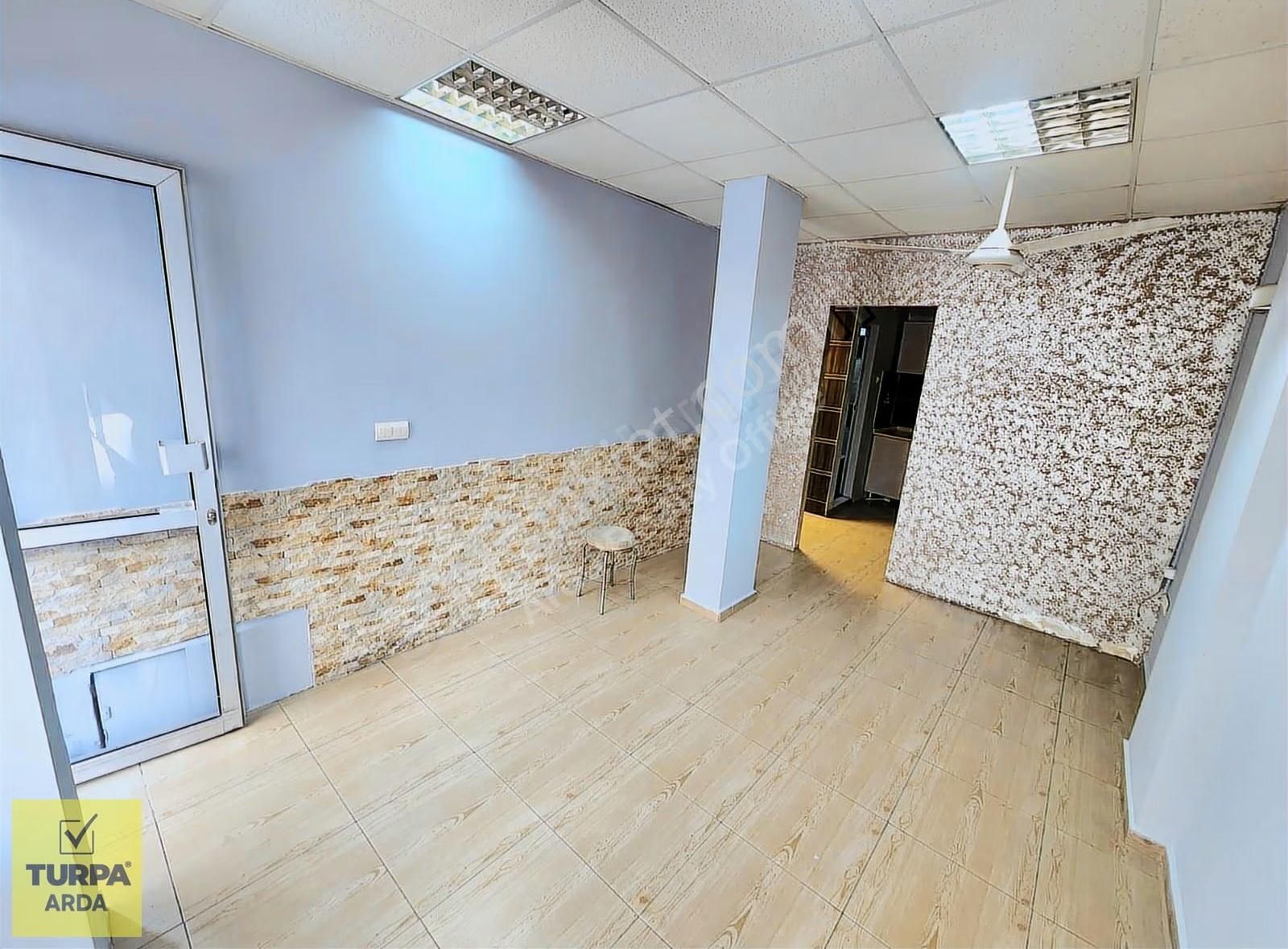 K.yaka Lisesi Yakını Mutfak Banyo Wc'li 35 M2 - Görsel 5