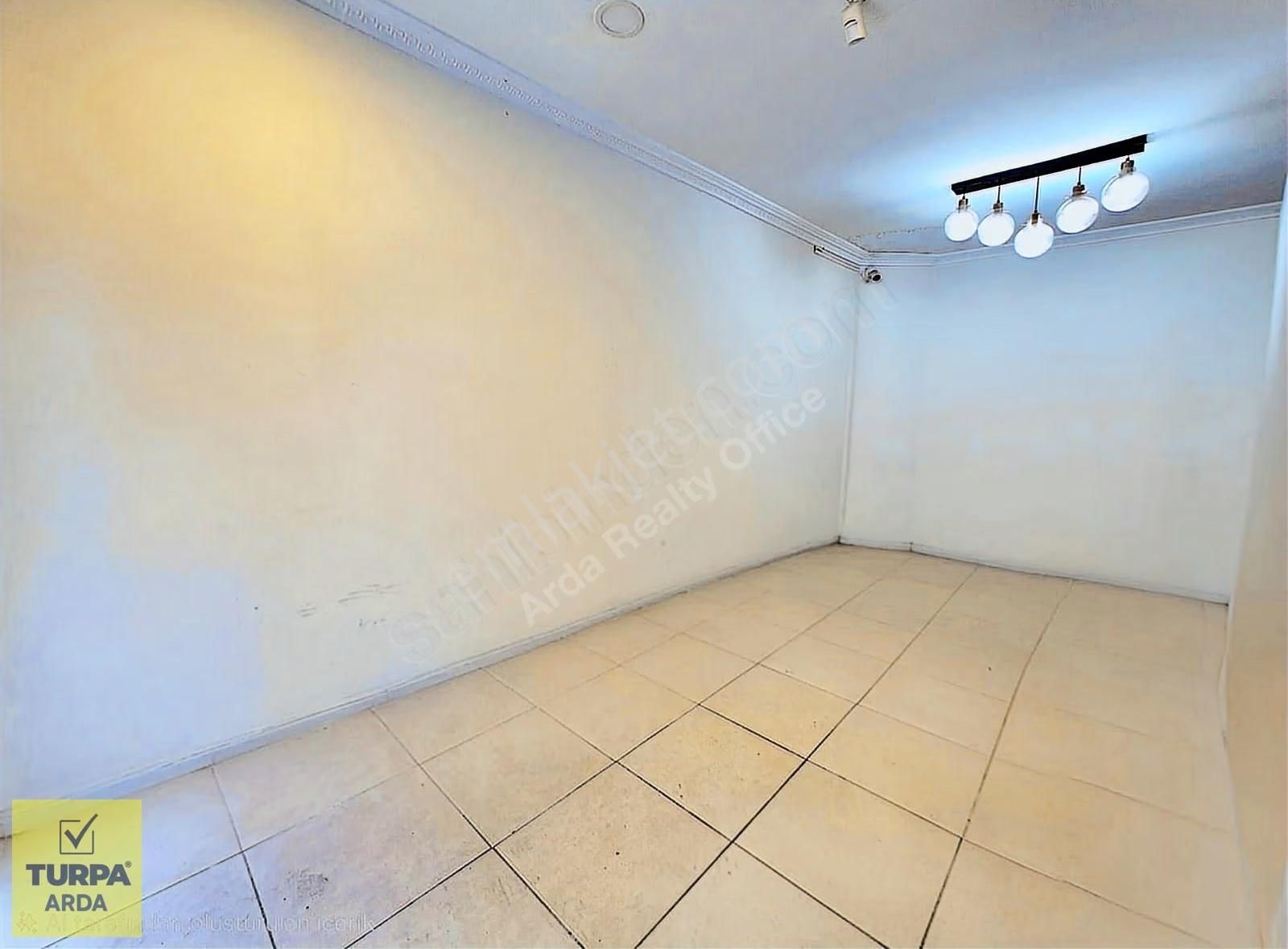 K.yaka Çarşı Yakını Batarlı Ve Elektrikli Otomatik Kepenk 40m2 - Görsel 12