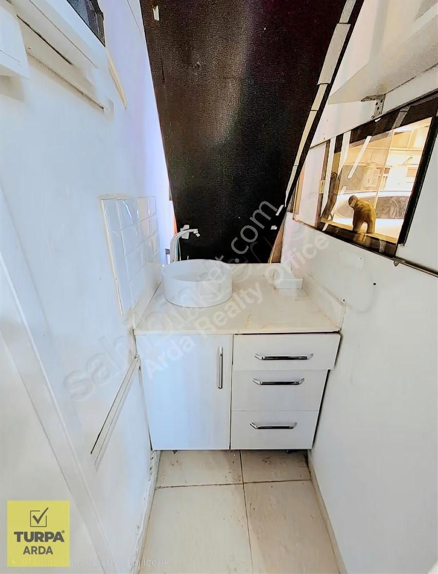 K.yaka Çarşı Yakını Batarlı Ve Elektrikli Otomatik Kepenk 40m2 - Görsel 13