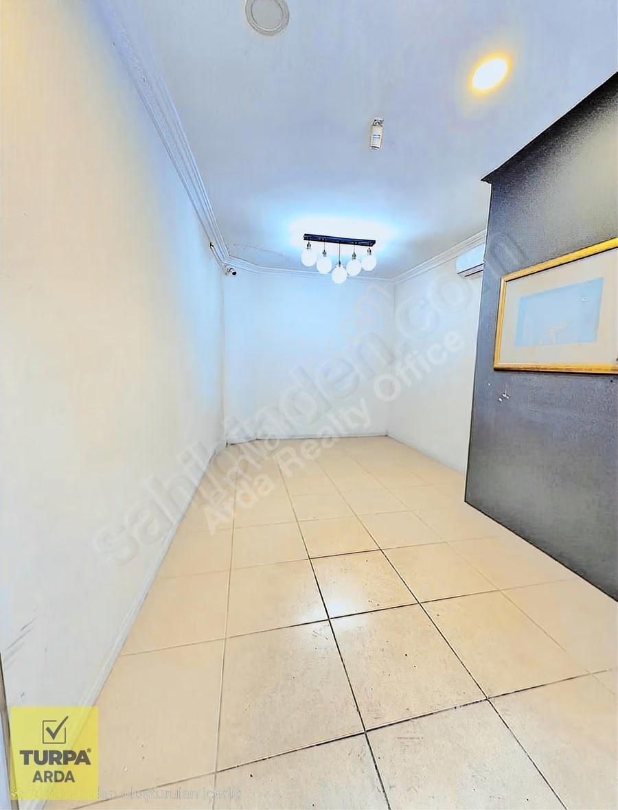 K.yaka Çarşı Yakını Batarlı Ve Elektrikli Otomatik Kepenk 40m2 - Görsel 10