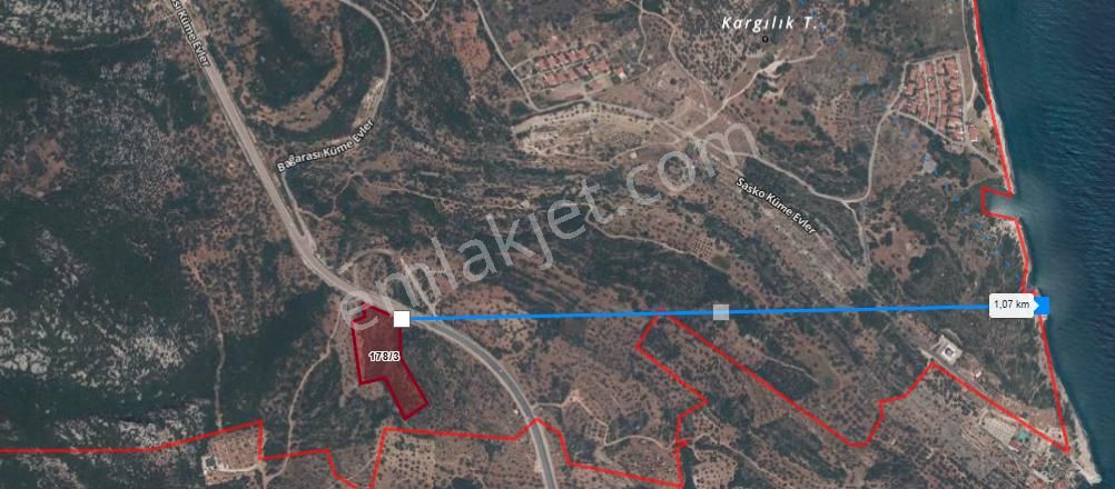 Karaburun Ambersekide Anayola 70 Metre Cepheli 11.472 M2 Tarla - Görsel 3