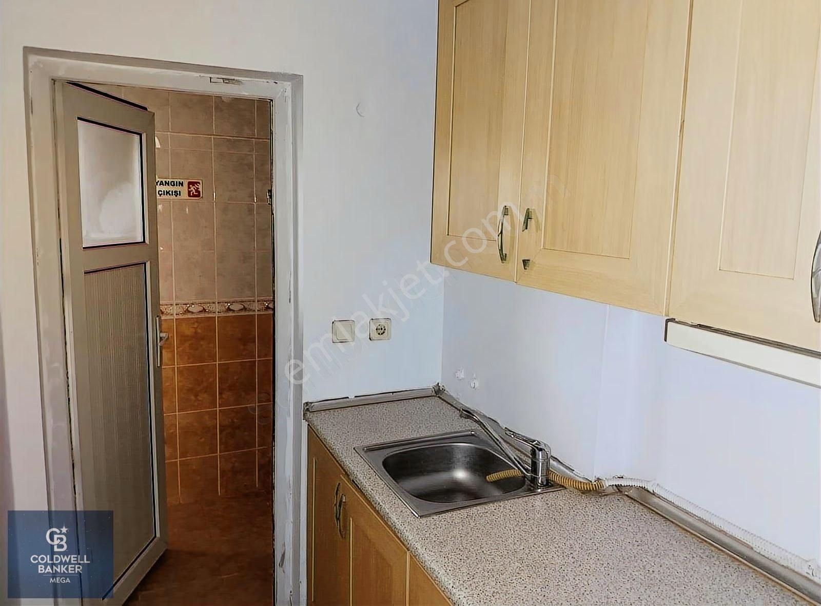 Arnavutköyün Tam Merkezi Avantajlı Konumda Kiralık Büro & Ofis - Görsel 18