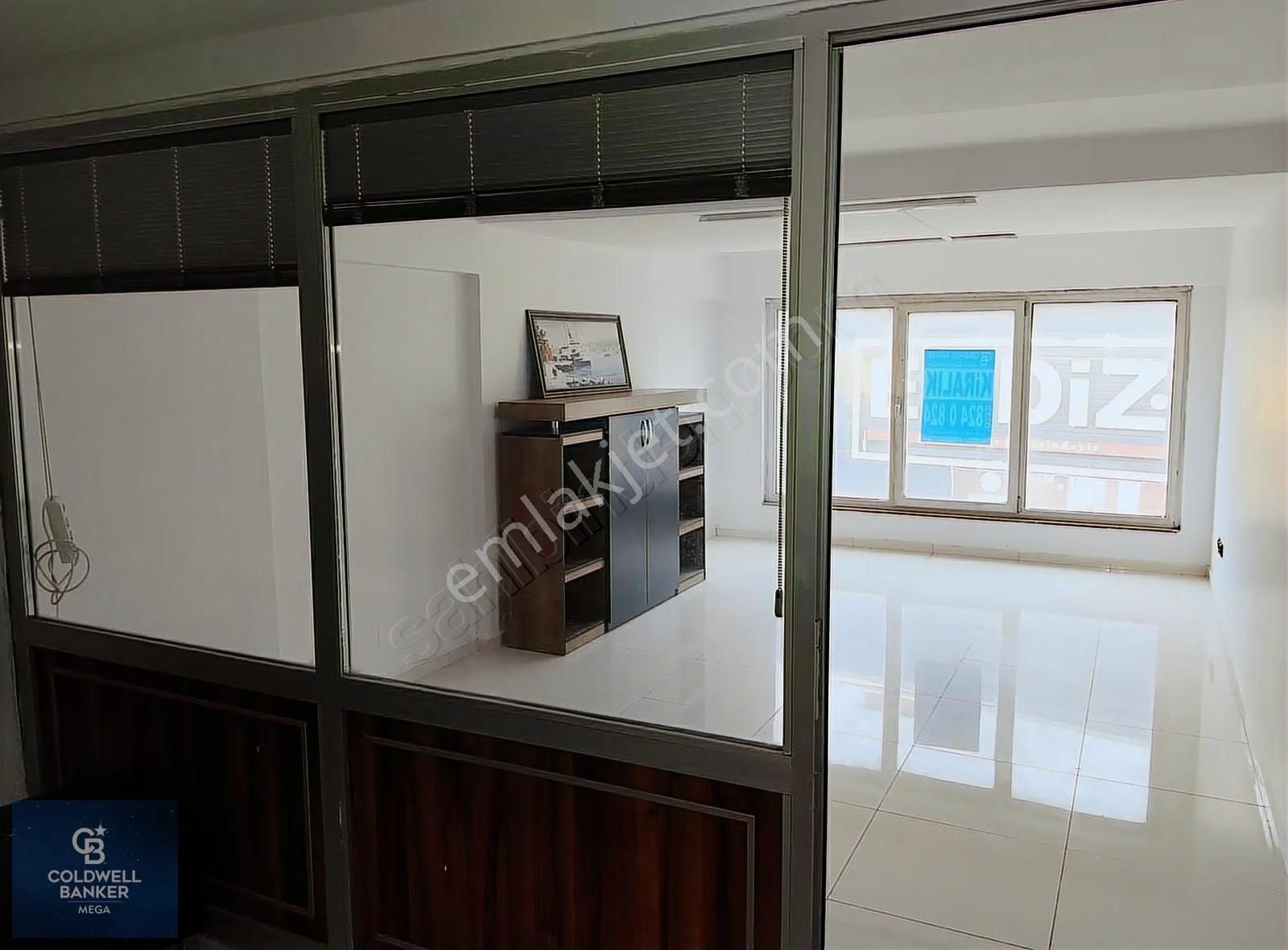 Arnavutköyün Tam Merkezi Avantajlı Konumda Kiralık Büro & Ofis - Görsel 23