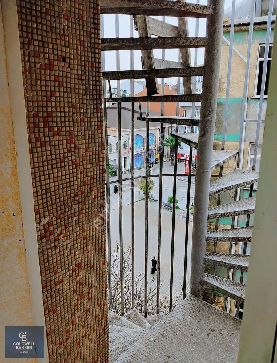 Arnavutköyün Tam Merkezi Avantajlı Konumda Kiralık Büro & Ofis - Görsel 17