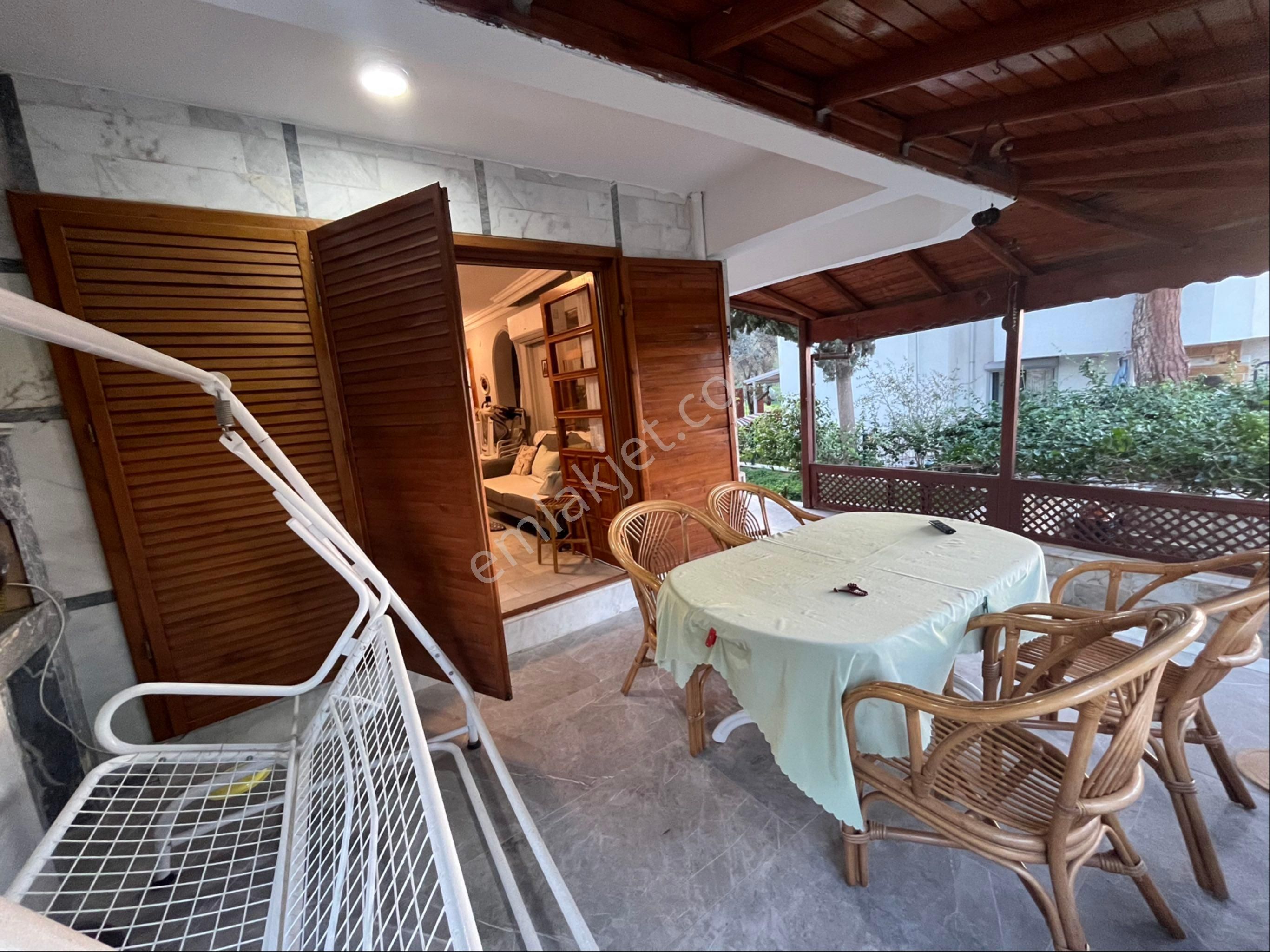 Zirve Gayrimenkul'den Deniz İle Komşu Olucaksınız Denize Mesafe Sadece 50 Mt Havuzlu Bahçeli Villa - Görsel 8