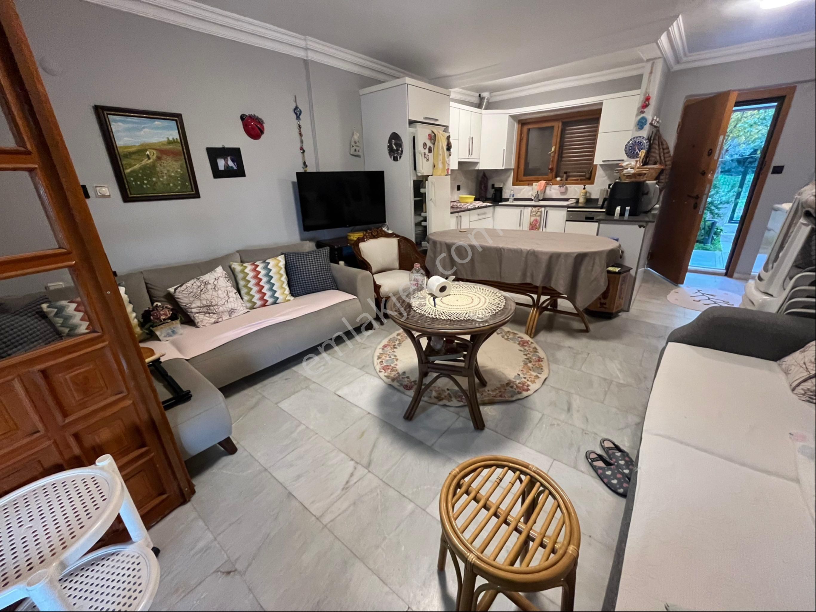 Zirve Gayrimenkul'den Deniz İle Komşu Olucaksınız Denize Mesafe Sadece 50 Mt Havuzlu Bahçeli Villa - Görsel 10