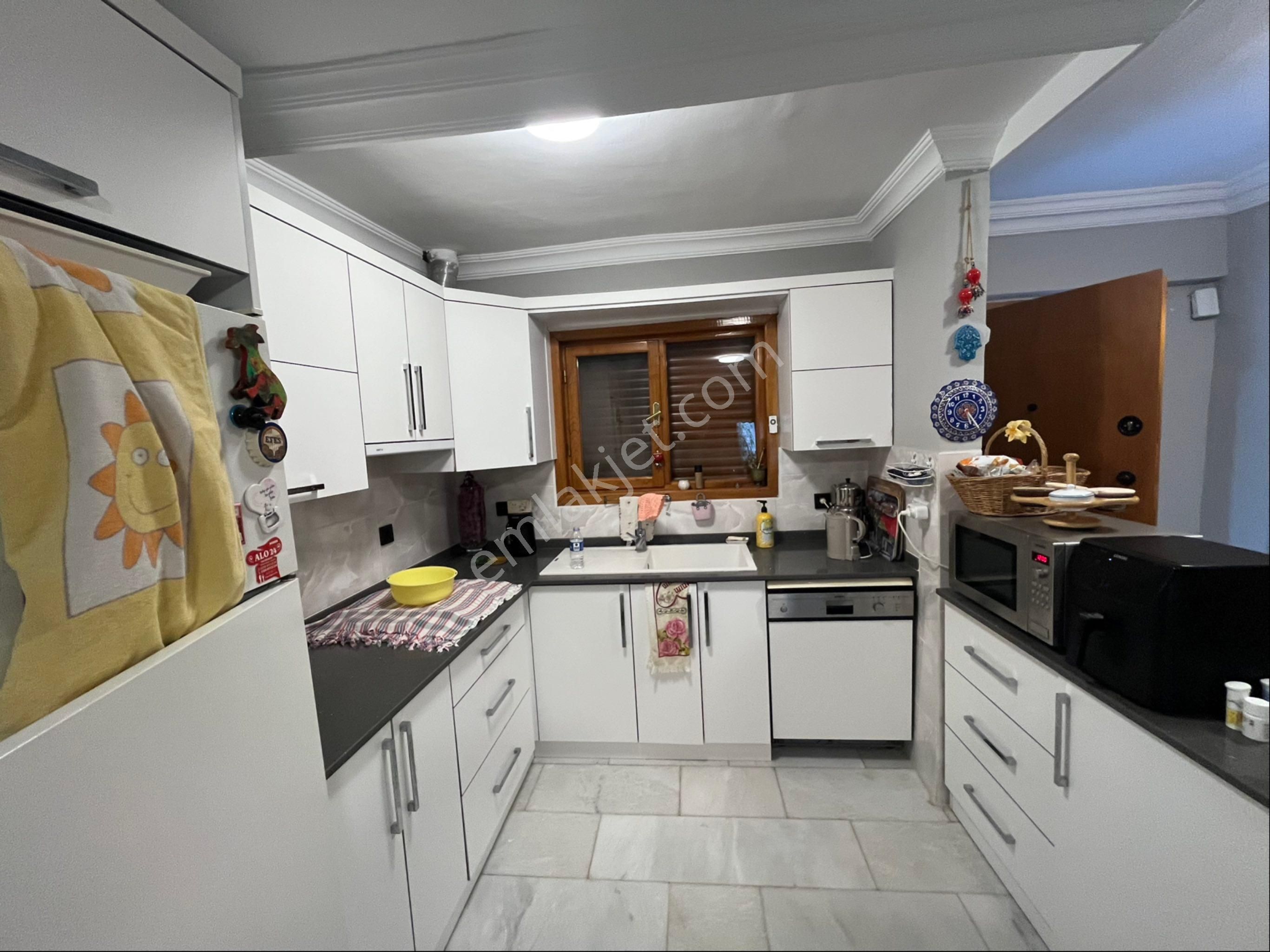 Zirve Gayrimenkul'den Deniz İle Komşu Olucaksınız Denize Mesafe Sadece 50 Mt Havuzlu Bahçeli Villa - Görsel 11