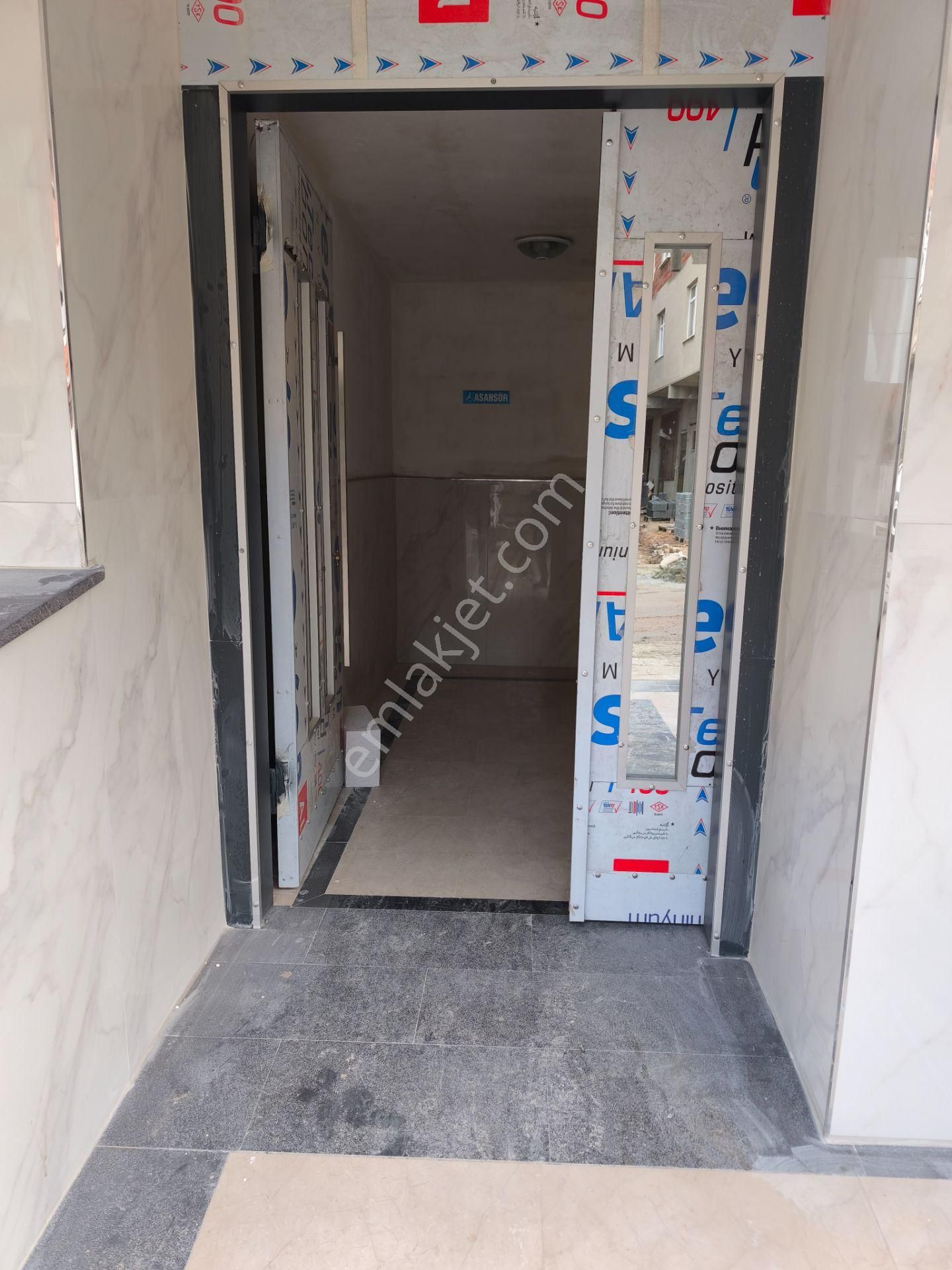 Acil Sultanbeyli Fatih Mah Satılık 170 M.4+1 Üst Düblx - Görsel 3