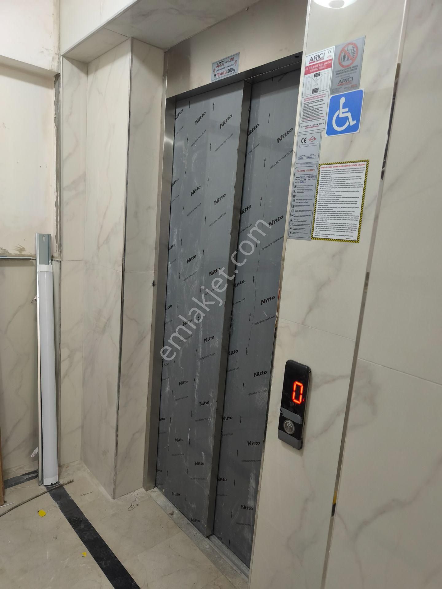 Acil Sultanbeyli Fatih Mah Satılık 170 M.4+1 Üst Düblx - Görsel 4