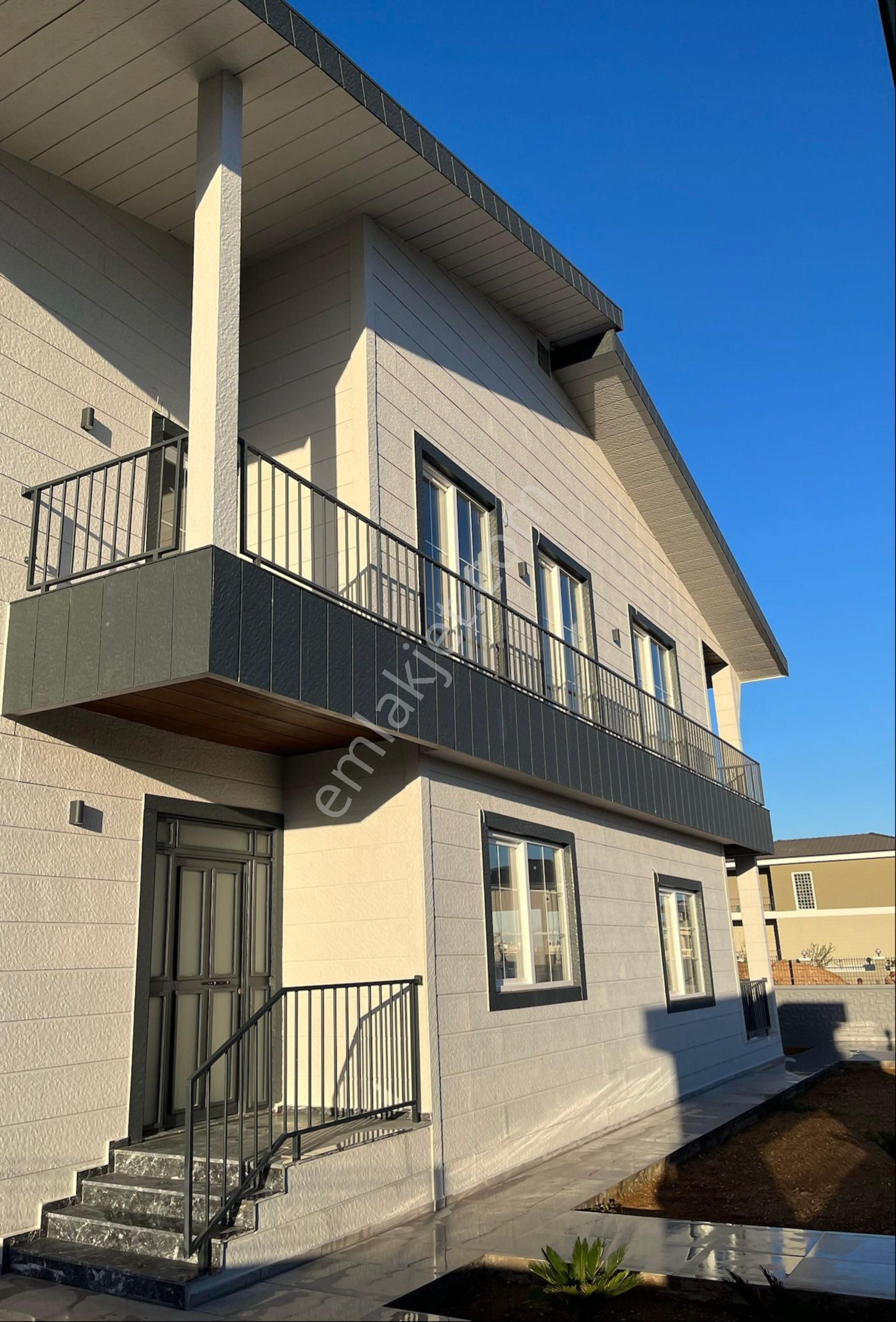 Yeniköy Çok Geniş 3+1 Villa Müstakil! - Görsel 23