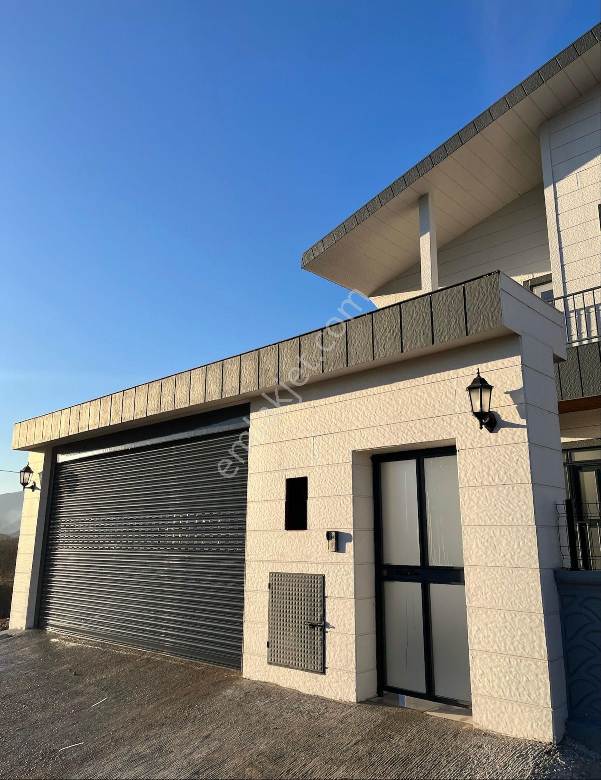 Yeniköy Çok Geniş 3+1 Villa Müstakil! - Görsel 18