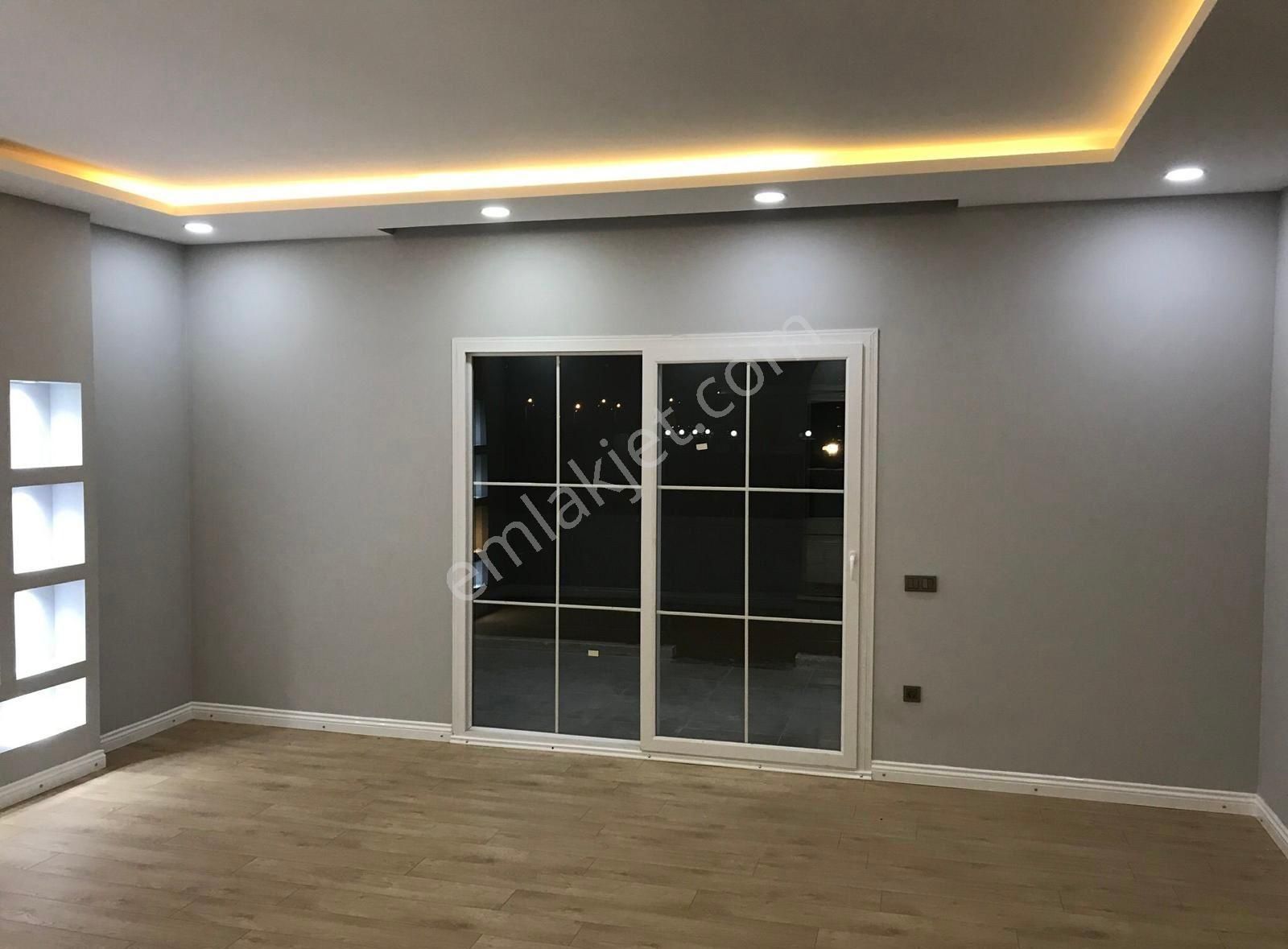 Yeniköy Çok Geniş 3+1 Villa Müstakil! - Görsel 24