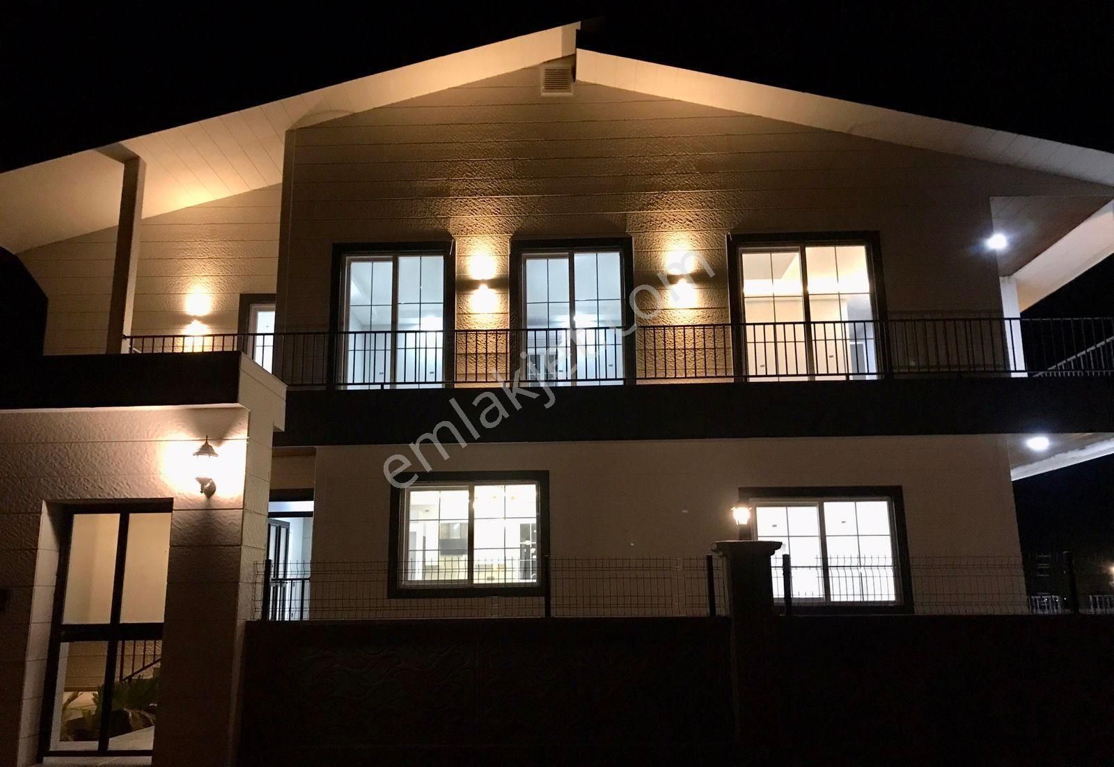 Yeniköy Çok Geniş 3+1 Villa Müstakil! - Görsel 35