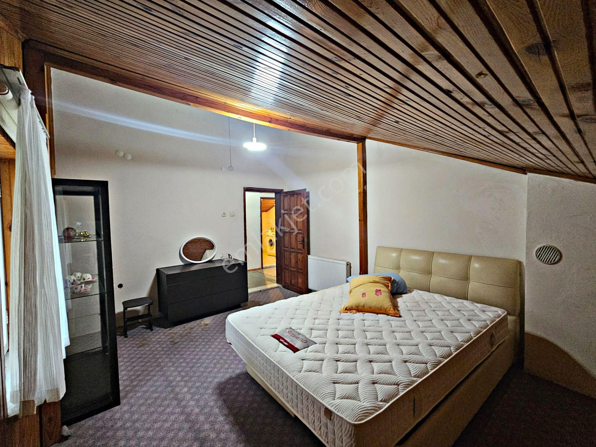 Kartepe-eşme Göl Manzaralı 330 M2 Üç Katlı Satılık Müstakil Ev - Görsel 23