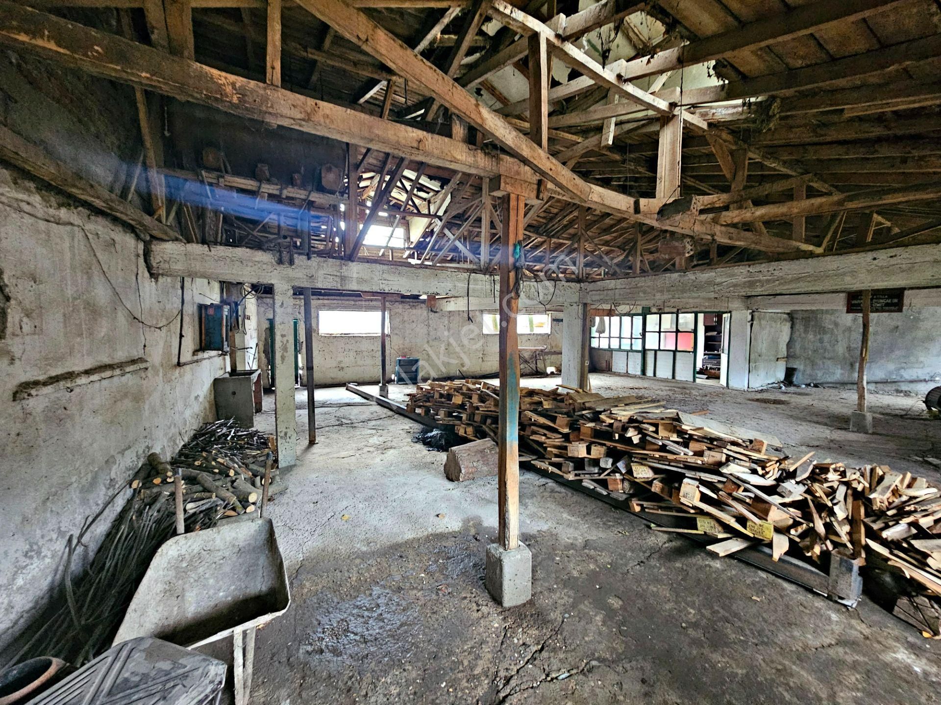 Kartepe-eşme Göl Manzaralı 330 M2 Üç Katlı Satılık Müstakil Ev - Görsel 30