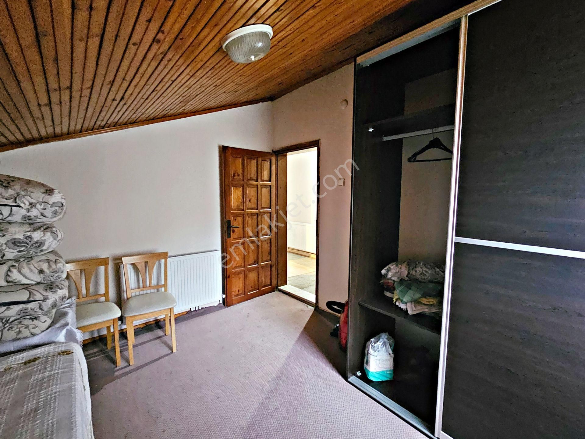 Kartepe-eşme Göl Manzaralı 330 M2 Üç Katlı Satılık Müstakil Ev - Görsel 24