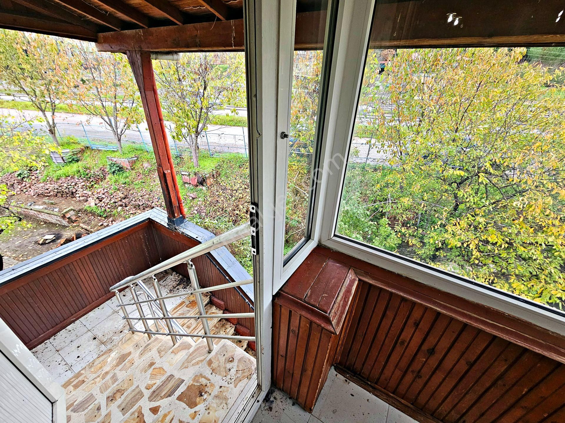 Kartepe-eşme Göl Manzaralı 330 M2 Üç Katlı Satılık Müstakil Ev - Görsel 28