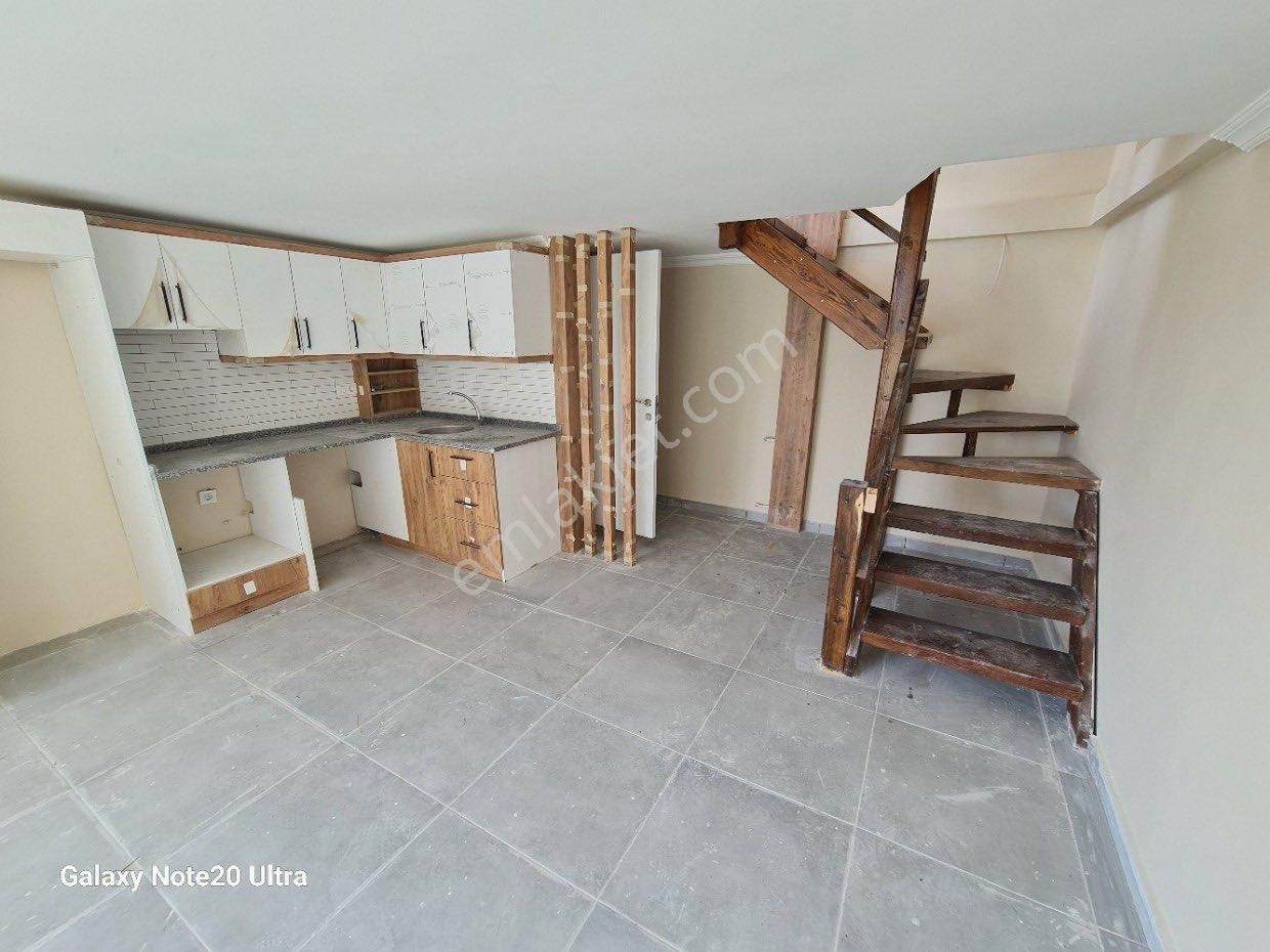 Soğucak'ta Geniş Bahçeli 3+1 Sıfır Satılık Villa - Görsel 2