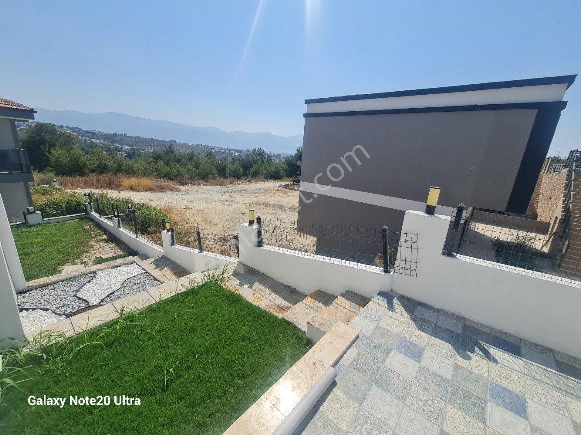 Soğucak'ta Geniş Bahçeli 3+1 Sıfır Satılık Villa - Görsel 18