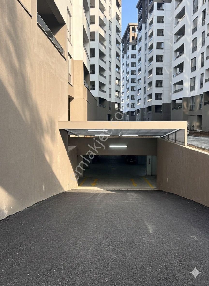 Remax Advantage'dan Çelebı Podyumda Ara Kat Genış Daıre - Görsel 24