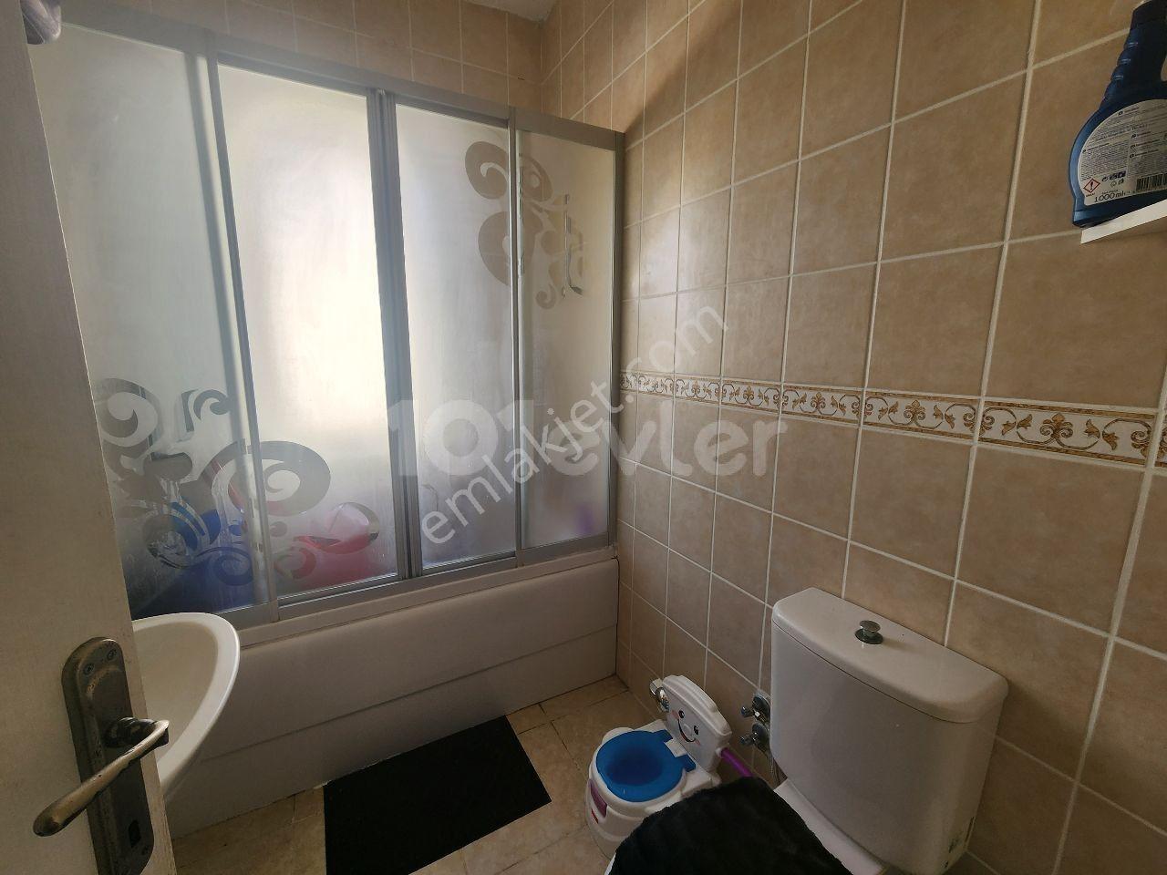 Satılık – Modern & Geniş 3+1 Daire! Gırne Lapta Kktc - Görsel 11