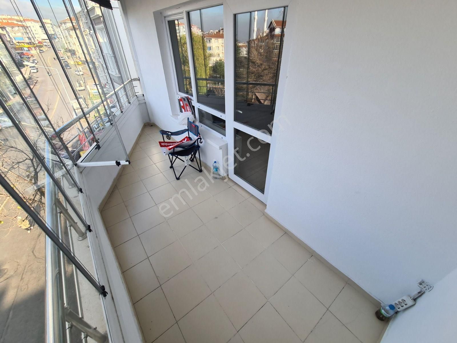 Yükseltepe Cadde Üzeri Park Manzaralı Güneşe Komşu Kiralık 3+1 - Görsel 15