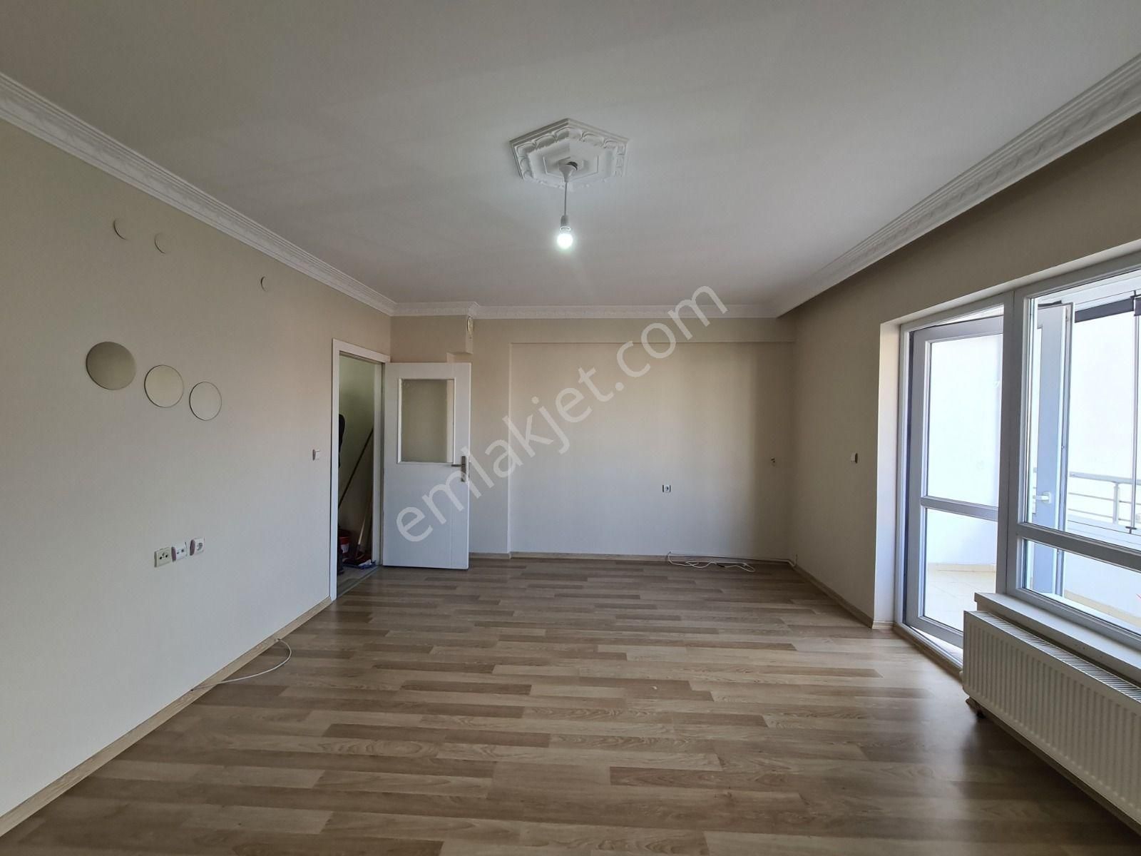 Yükseltepe Cadde Üzeri Park Manzaralı Güneşe Komşu Kiralık 3+1 - Görsel 11