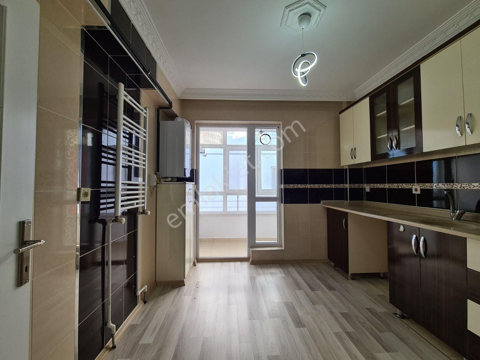 Yükseltepe Cadde Üzeri Park Manzaralı Güneşe Komşu Kiralık 3+1 - Görsel 4