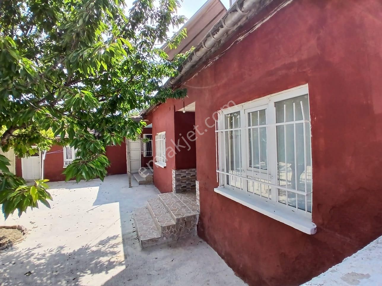 Akçay Emlak'tan Akşehir Yeni Mahalle Sevgi Rehabilitasyon Karşısı Satılık Müstakil Ev - Görsel 2