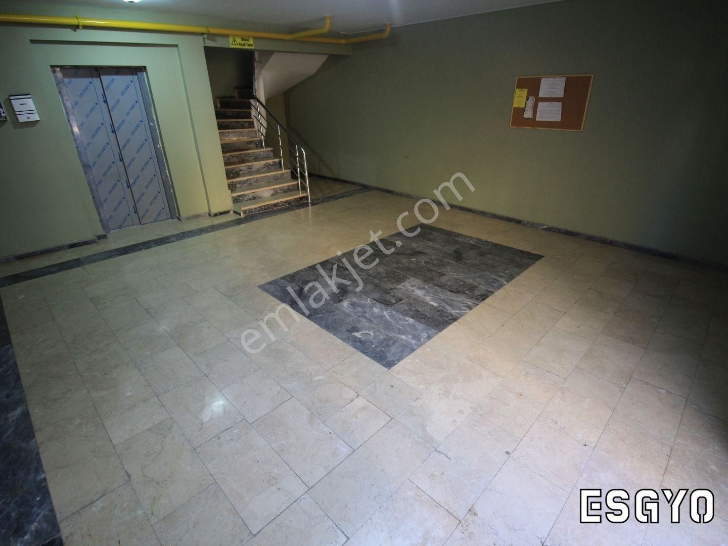 Esgyo'dan Adalar Mevki Mükemmel Konumda 2+0 Ayrı Mutfaklı Daire - Görsel 3