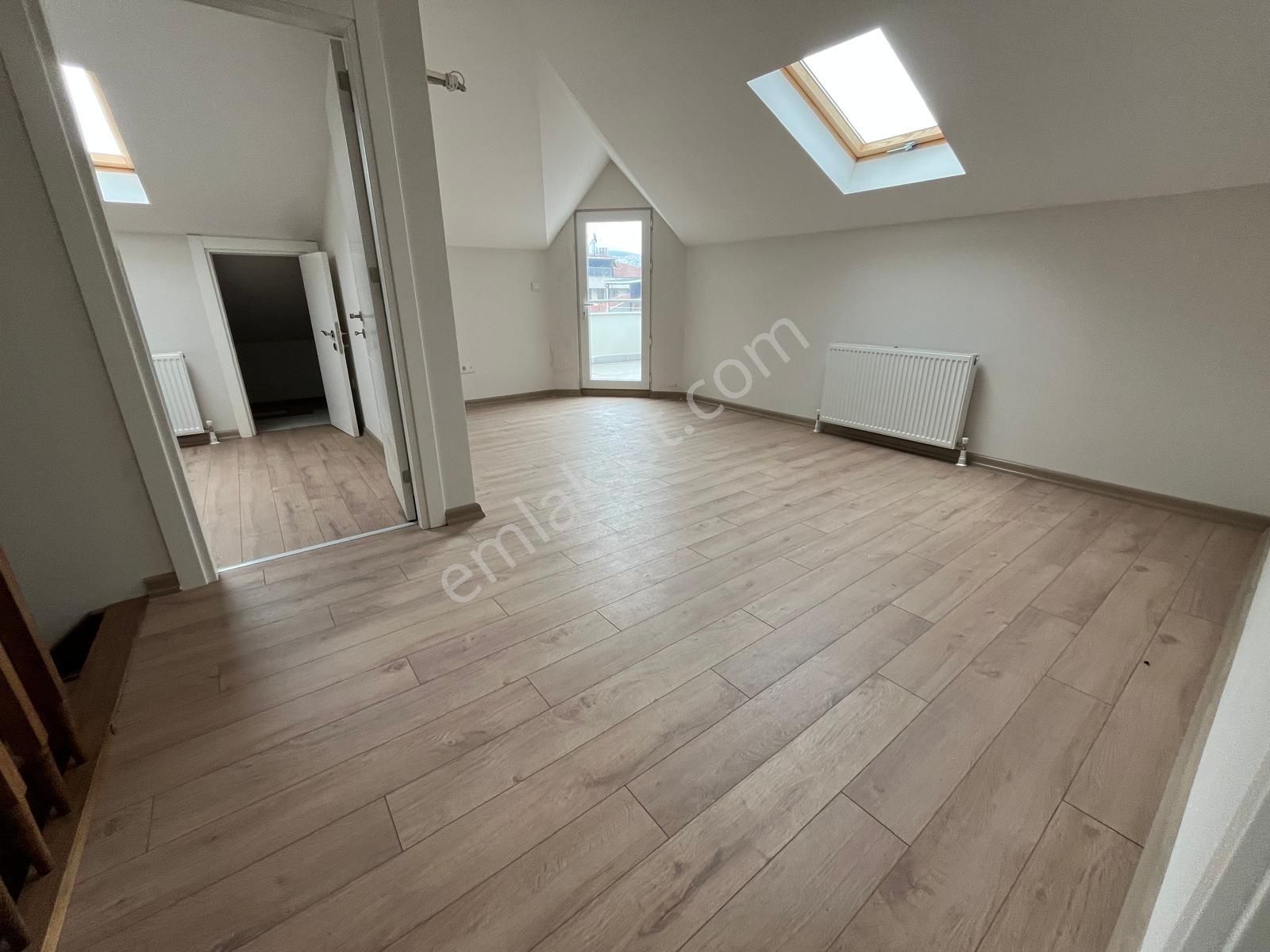 Küçükyalı Çınar Sahilde Deniz Manzaralı 4+1 Dubleks - Görsel 32