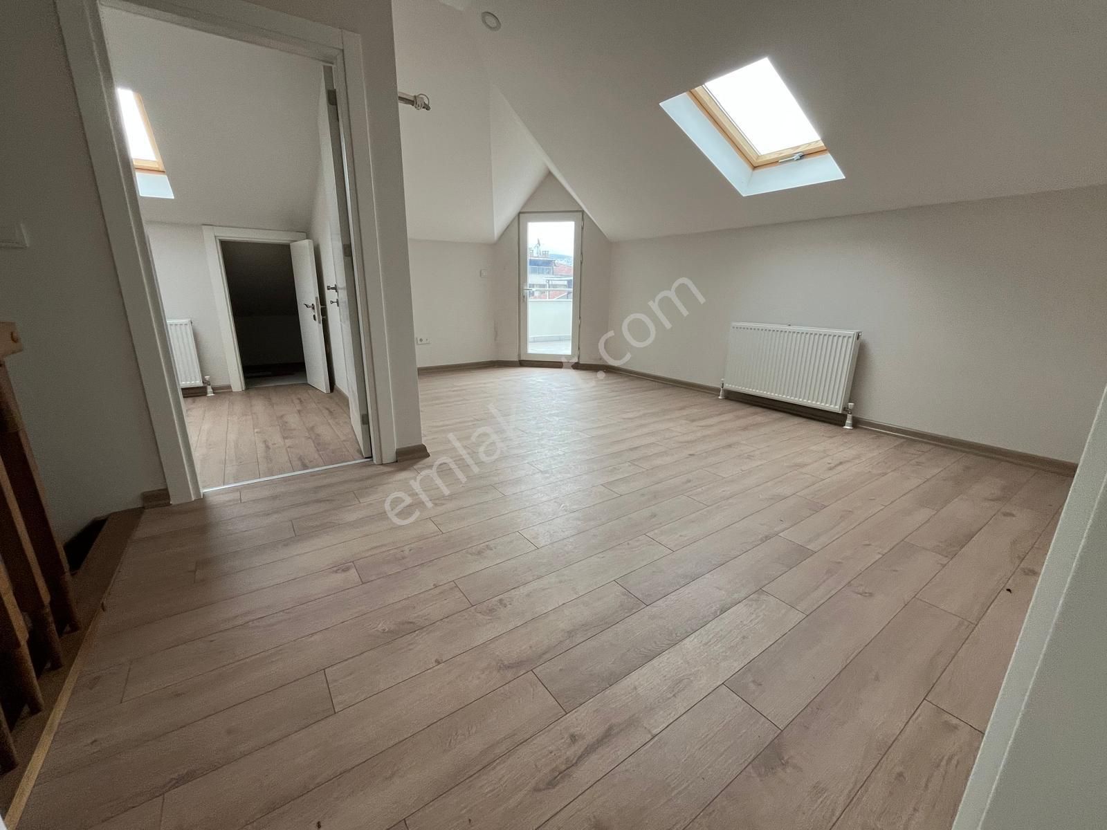 Küçükyalı Çınar Sahilde Deniz Manzaralı 4+1 Dubleks - Görsel 24