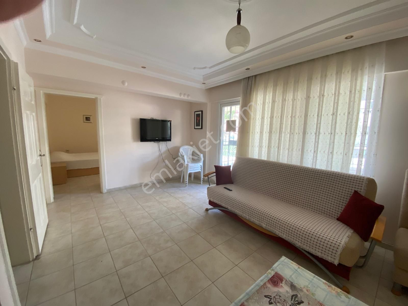 Aydın/didim De Satılık 2+1 Havuzlu Yüksek Girişli Daire