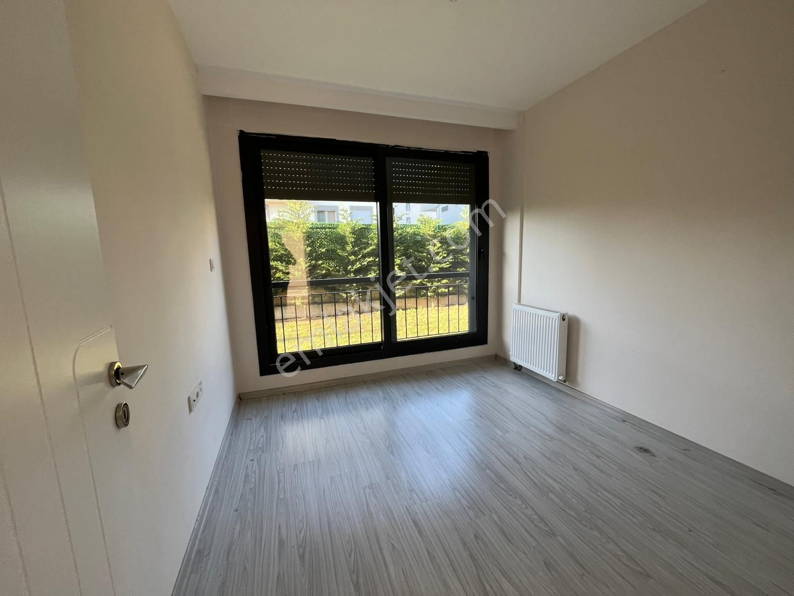 Seferihisar Camikebir – Gözsüzler Caddesinde Havuzlu Sitede Lüks Daire - Görsel 15