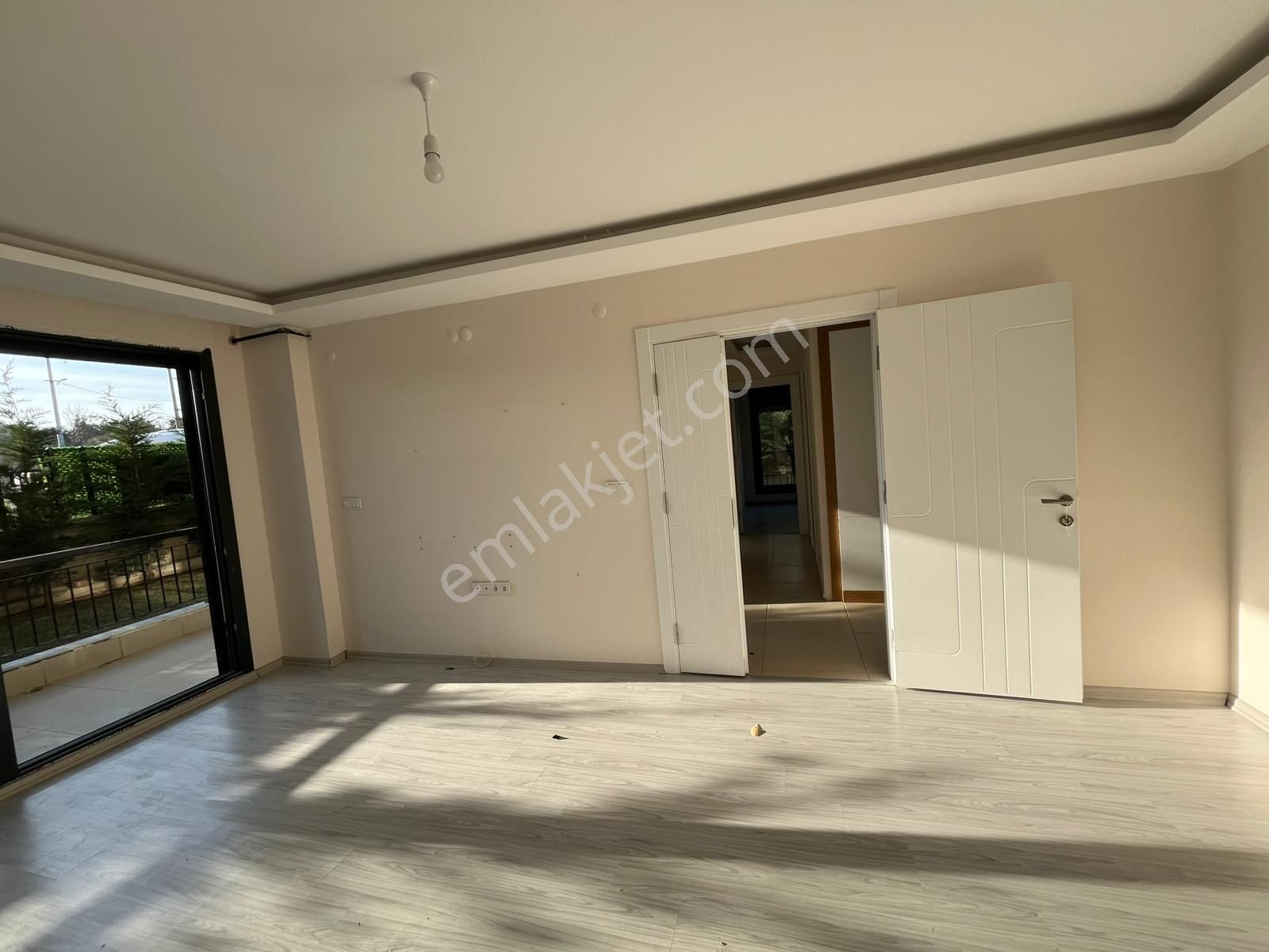 Seferihisar Camikebir – Gözsüzler Caddesinde Havuzlu Sitede Lüks Daire - Görsel 11