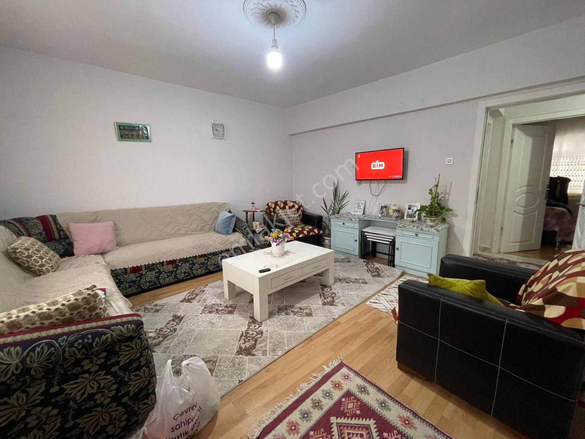 Mareşal Çakmak Mh. 2+1 2.ara Kat'ta Ulaşıma Yakın Daire - Görsel 8