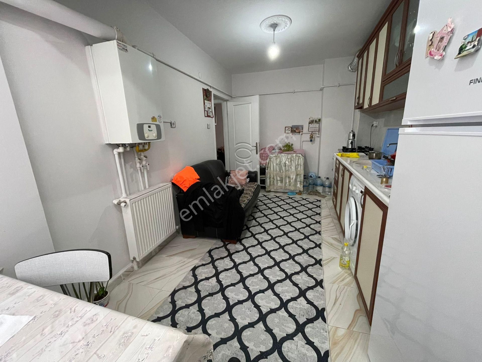 Mareşal Çakmak Mh. 2+1 2.ara Kat'ta Ulaşıma Yakın Daire - Görsel 5