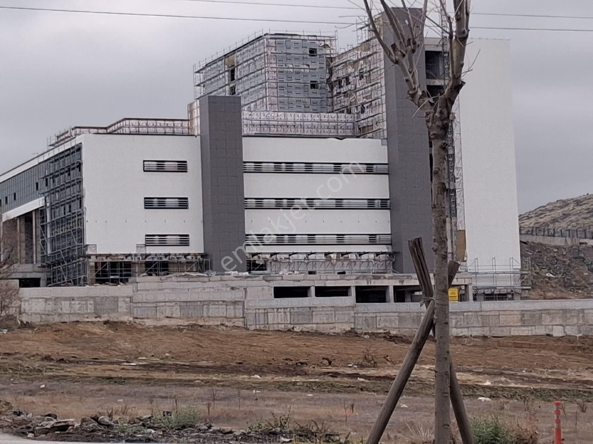 Hastane Yanında 537m2 Konut İmarlı Yüksek Kat Site Parseli