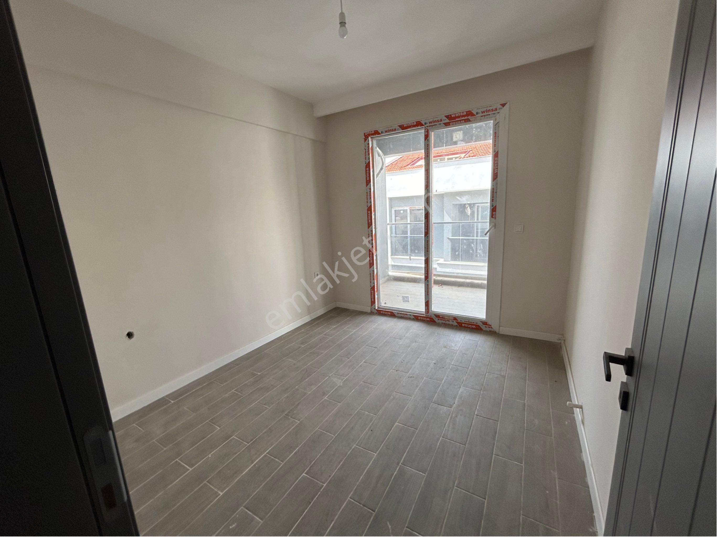 Davutlar Merkezde Havuzlu Kiralık 1+1 Daire - Görsel 6