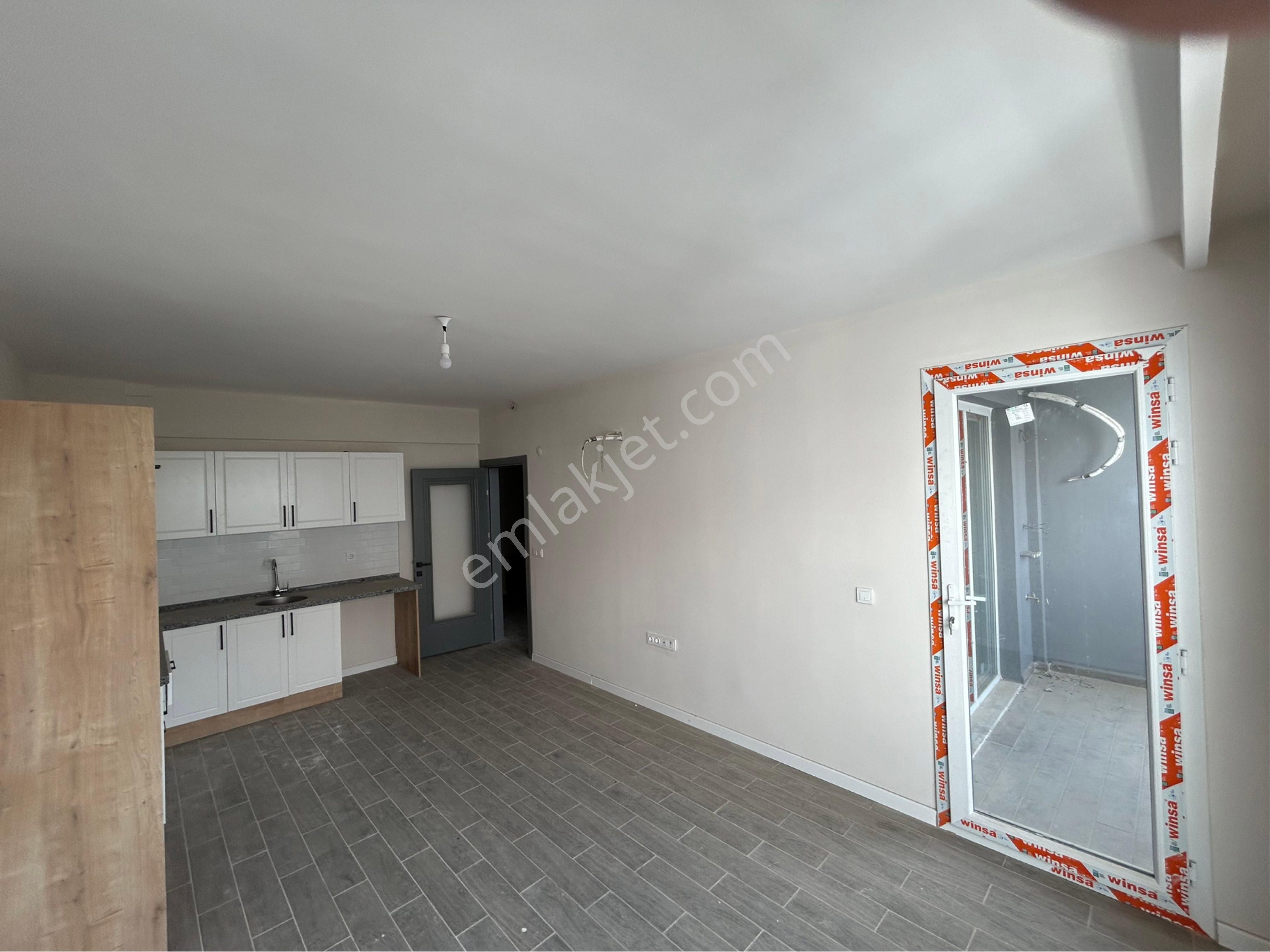 Davutlar Merkezde Havuzlu Kiralık 1+1 Daire - Görsel 17