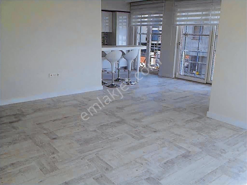 Güzeloluk Mah.de Havuzlu Sitede E.banyolu Satılık 3+1 Daire - Görsel 4