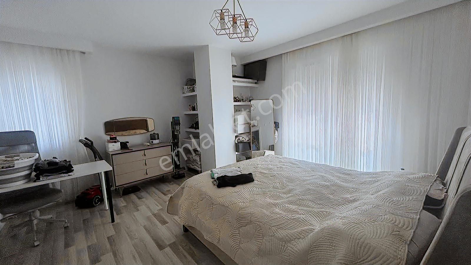 Güzeloluk Mah.de Havuzlu Sitede E.banyolu Satılık 3+1 Daire - Görsel 13