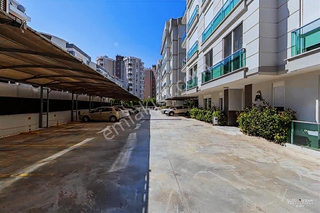 Güzeloluk Mah.de Havuzlu Sitede E.banyolu Satılık 3+1 Daire - Görsel 29